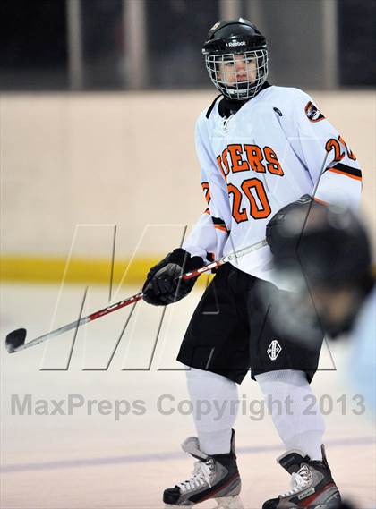 Thumbnail 2 in White Plains vs. Archbishop Stepinac (Tiger Tournament) photogallery.