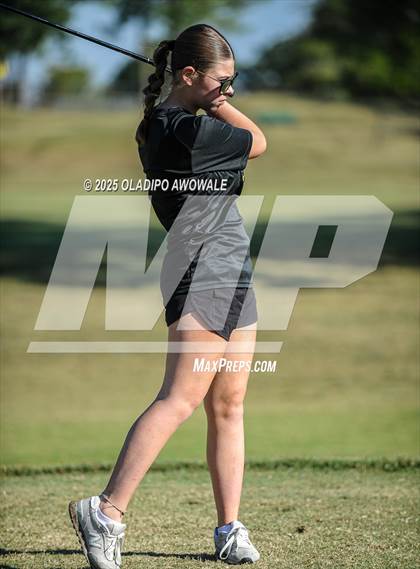Thumbnail 3 in JV: Greenville Wright Park Invitational photogallery.