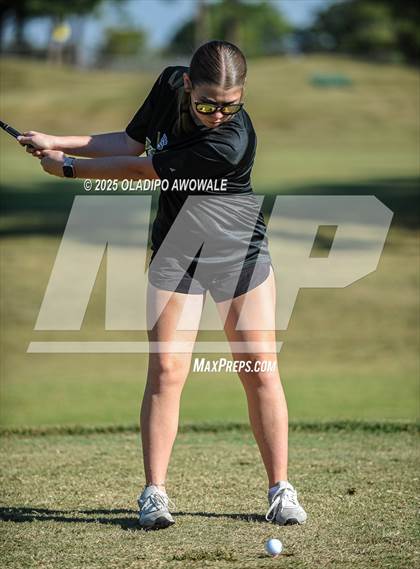 Thumbnail 2 in JV: Greenville Wright Park Invitational photogallery.