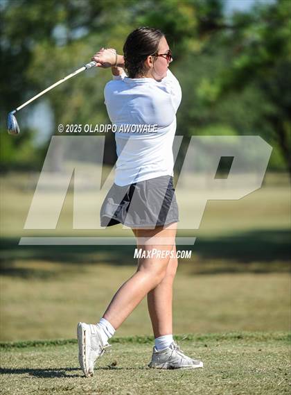 Thumbnail 1 in JV: Greenville Wright Park Invitational photogallery.