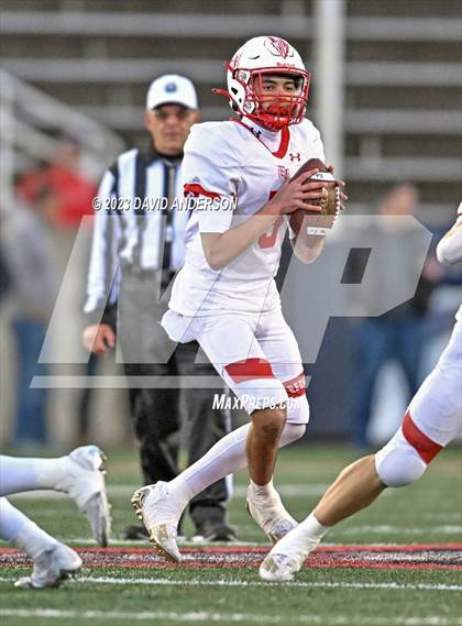 Thumbnail 2 in East Islip vs. Sayville (Section 11 Division III Final) photogallery.