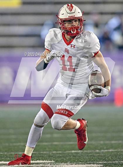 Thumbnail 3 in East Islip vs. Sayville (Section 11 Division III Final) photogallery.