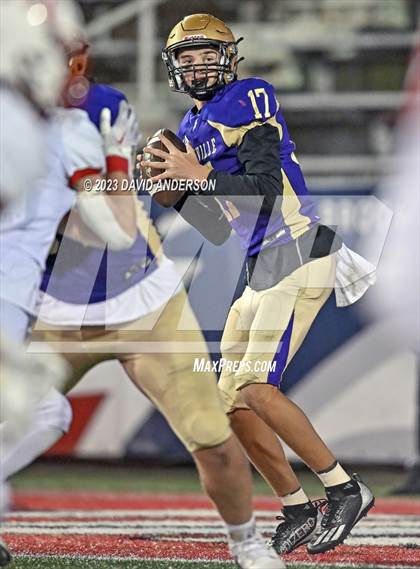 Thumbnail 2 in East Islip vs. Sayville (Section 11 Division III Final) photogallery.