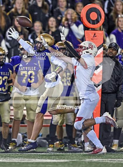 Thumbnail 3 in East Islip vs. Sayville (Section 11 Division III Final) photogallery.