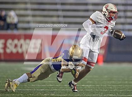 Thumbnail 3 in East Islip vs. Sayville (Section 11 Division III Final) photogallery.
