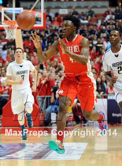 Thumbnail 3 in Mater Dei vs. Chino Hills (CIF SS Open Division Final) photogallery.