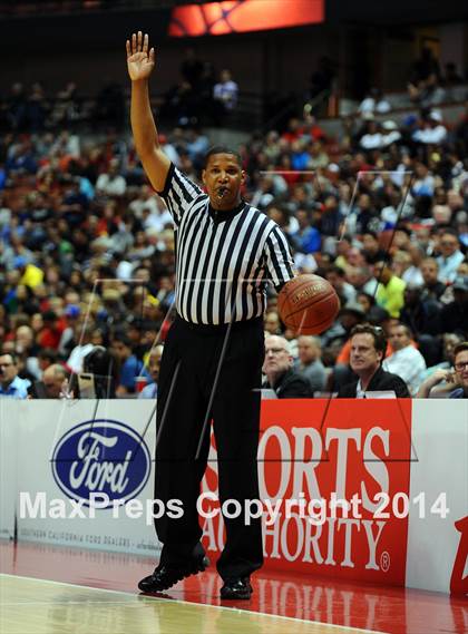 Thumbnail 3 in Mater Dei vs. Chino Hills (CIF SS Open Division Final) photogallery.