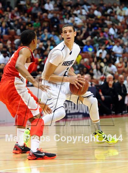 Thumbnail 2 in Mater Dei vs. Chino Hills (CIF SS Open Division Final) photogallery.