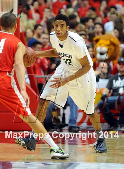Thumbnail 1 in Mater Dei vs. Chino Hills (CIF SS Open Division Final) photogallery.