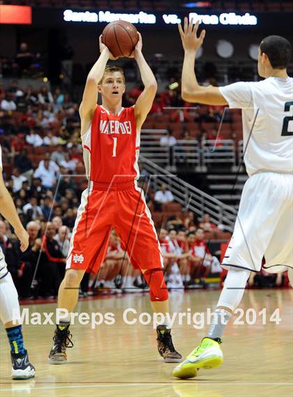 Thumbnail 3 in Mater Dei vs. Chino Hills (CIF SS Open Division Final) photogallery.