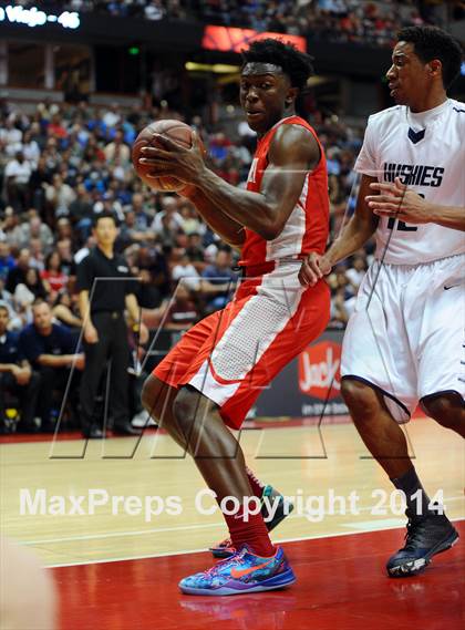 Thumbnail 3 in Mater Dei vs. Chino Hills (CIF SS Open Division Final) photogallery.