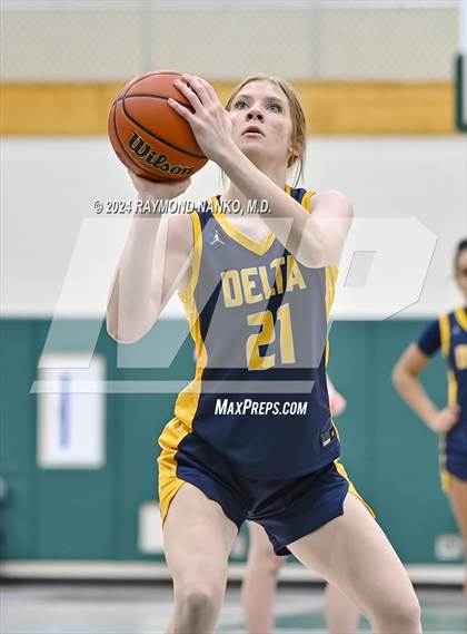 Thumbnail 3 in Delta @ Pendleton Heights photogallery.