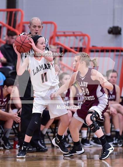 Thumbnail 3 in Lamar vs Perryville (AAA 3A Conderence 2nd Round Playoff) photogallery.