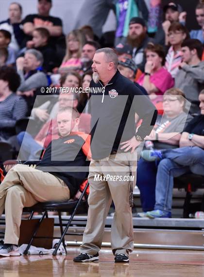 Thumbnail 1 in Lamar vs Perryville (AAA 3A Conderence 2nd Round Playoff) photogallery.