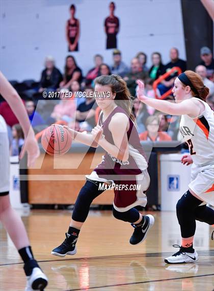 Thumbnail 2 in Lamar vs Perryville (AAA 3A Conderence 2nd Round Playoff) photogallery.