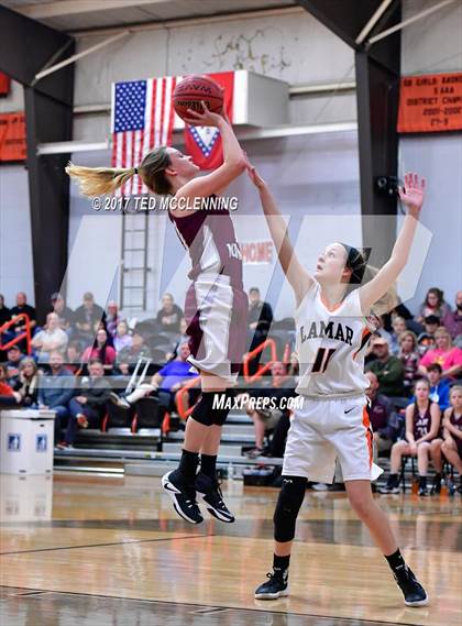 Thumbnail 3 in Lamar vs Perryville (AAA 3A Conderence 2nd Round Playoff) photogallery.