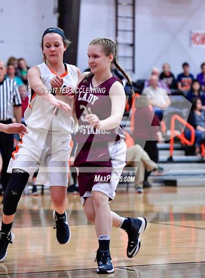 Thumbnail 2 in Lamar vs Perryville (AAA 3A Conderence 2nd Round Playoff) photogallery.