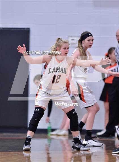 Thumbnail 2 in Lamar vs Perryville (AAA 3A Conderence 2nd Round Playoff) photogallery.