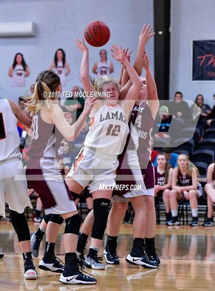 Thumbnail 1 in Lamar vs Perryville (AAA 3A Conderence 2nd Round Playoff) photogallery.