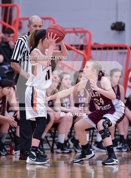 Thumbnail 2 in Lamar vs Perryville (AAA 3A Conderence 2nd Round Playoff) photogallery.