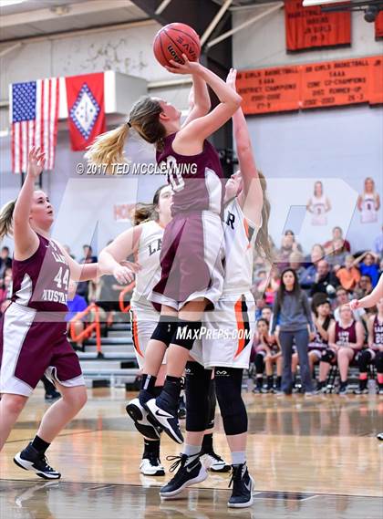 Thumbnail 1 in Lamar vs Perryville (AAA 3A Conderence 2nd Round Playoff) photogallery.