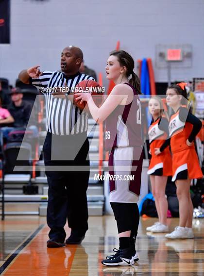 Thumbnail 1 in Lamar vs Perryville (AAA 3A Conderence 2nd Round Playoff) photogallery.