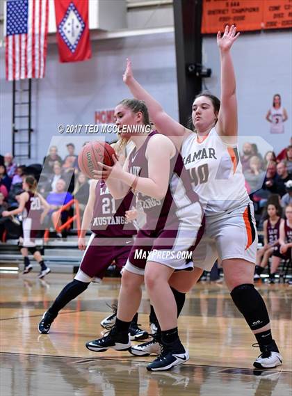 Thumbnail 3 in Lamar vs Perryville (AAA 3A Conderence 2nd Round Playoff) photogallery.