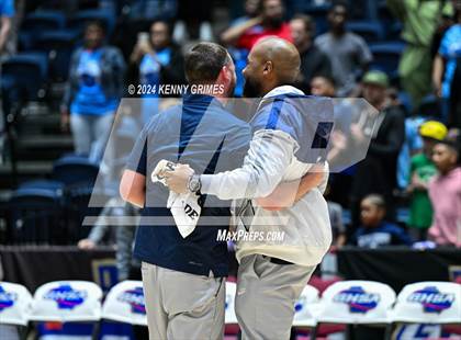 Thumbnail 3 in Mount Vernon vs. Paideia (GHSA A Division 1 Championship)  photogallery.