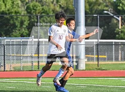 Thumbnail 1 in Regis Groff vs Kennedy photogallery.
