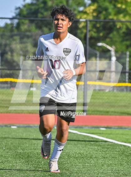 Thumbnail 3 in Regis Groff vs Kennedy photogallery.