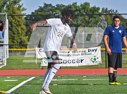 Thumbnail 2 in Regis Groff vs Kennedy photogallery.