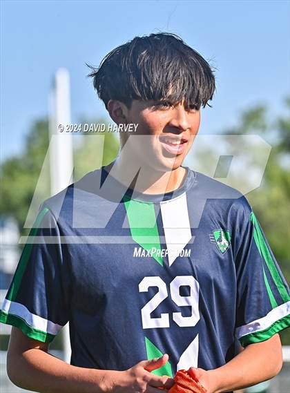 Thumbnail 3 in Regis Groff vs Kennedy photogallery.