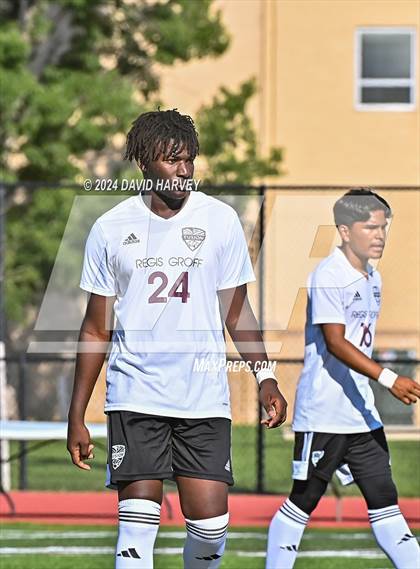 Thumbnail 2 in Regis Groff vs Kennedy photogallery.