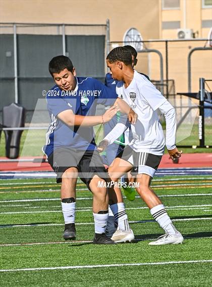 Thumbnail 3 in Regis Groff vs Kennedy photogallery.