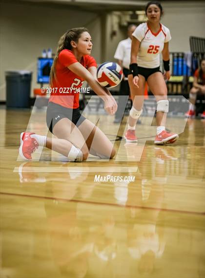 Thumbnail 1 in Canyon vs MacArthur [Douglas]  photogallery.