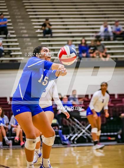 Thumbnail 1 in Canyon vs MacArthur [Douglas]  photogallery.
