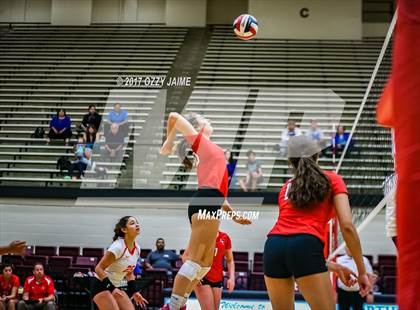 Thumbnail 1 in Canyon vs MacArthur [Douglas]  photogallery.