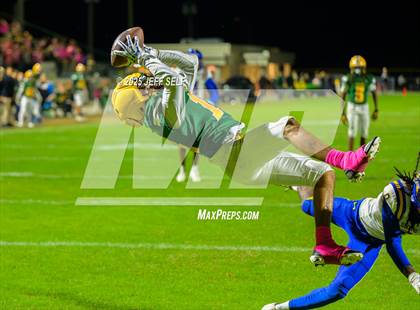 Thumbnail 2 in Oscar Smith @ Great Bridge photogallery.