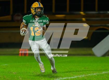 Thumbnail 3 in Oscar Smith @ Great Bridge photogallery.