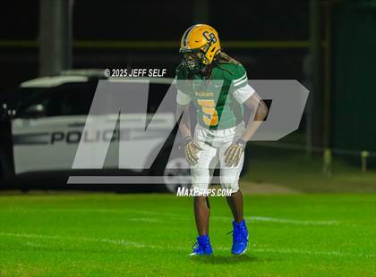 Thumbnail 2 in Oscar Smith @ Great Bridge photogallery.