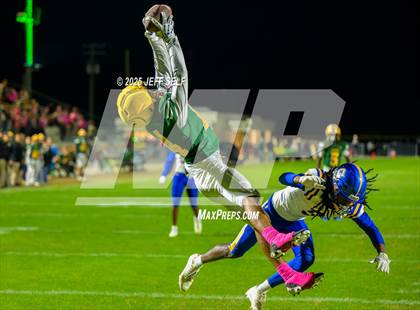 Thumbnail 3 in Oscar Smith @ Great Bridge photogallery.