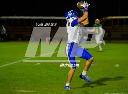 Thumbnail 3 in Oscar Smith @ Great Bridge photogallery.