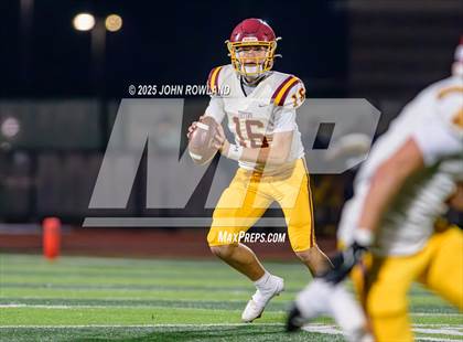 Thumbnail 2 in Science Hill vs. Green Hill (6A Second Round) photogallery.