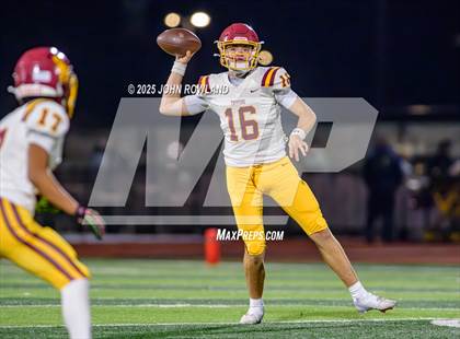 Thumbnail 1 in Science Hill vs. Green Hill (6A Second Round) photogallery.