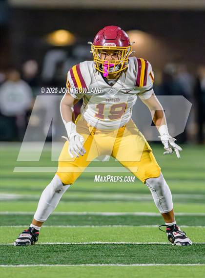 Thumbnail 3 in Science Hill vs. Green Hill (6A Second Round) photogallery.