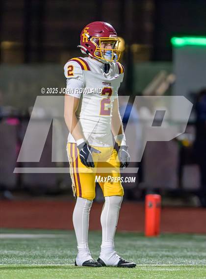 Thumbnail 1 in Science Hill vs. Green Hill (6A Second Round) photogallery.