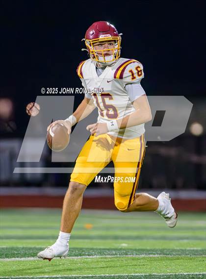 Thumbnail 1 in Science Hill vs. Green Hill (TSSAA 6A Round 2) photogallery.