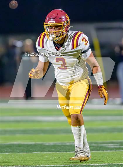 Thumbnail 2 in Science Hill vs. Green Hill (6A Second Round) photogallery.