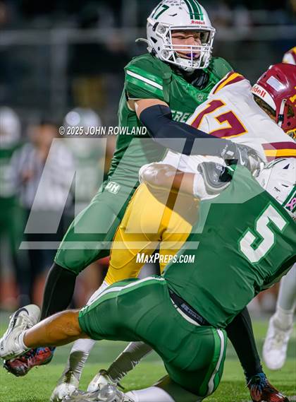 Thumbnail 3 in Science Hill vs. Green Hill (TSSAA 6A Round 2) photogallery.