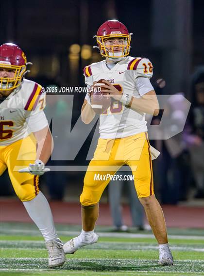 Thumbnail 2 in Science Hill vs. Green Hill (6A Second Round) photogallery.